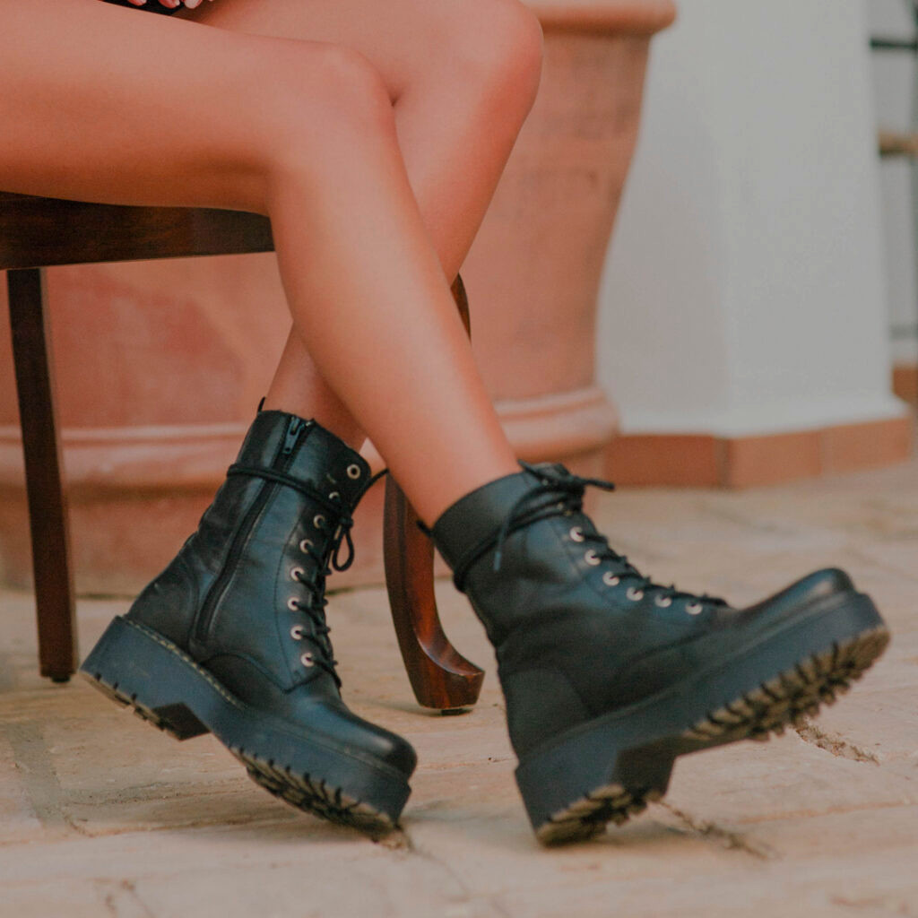 Close-Up on Chunky Platform Leather Combat Boots Close-Up on Chunky Platform Leather Combat Boots — Combat Boots Outfits 2027