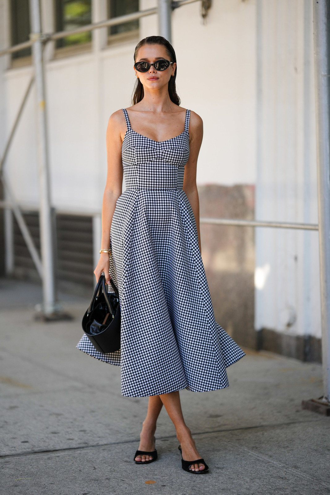 Chic Spring Look: Black and White Gingham Midi Dress Chic Spring Look: Black and White Gingham Midi Dress — Plaid Outfits 2027