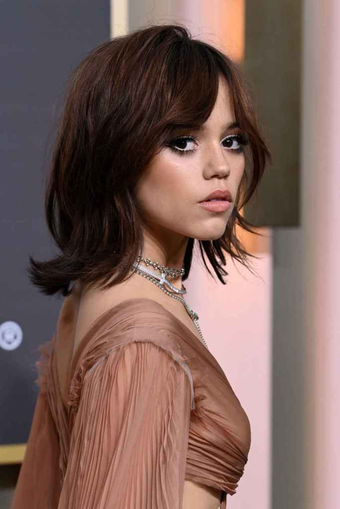 Collarbone Shag Dark Brown Wispy Bangs Collarbone Shag Dark Brown Wispy Bangs — Medium Haircuts 2027