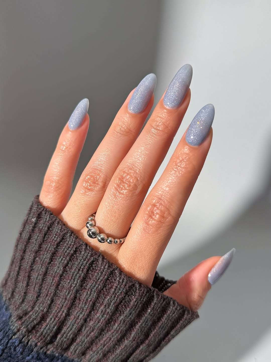 Light Blue-Grey Shimmer Long Almond Nails Light Blue-Grey Shimmer Long Almond Nails — Simple Winter Nails 2027