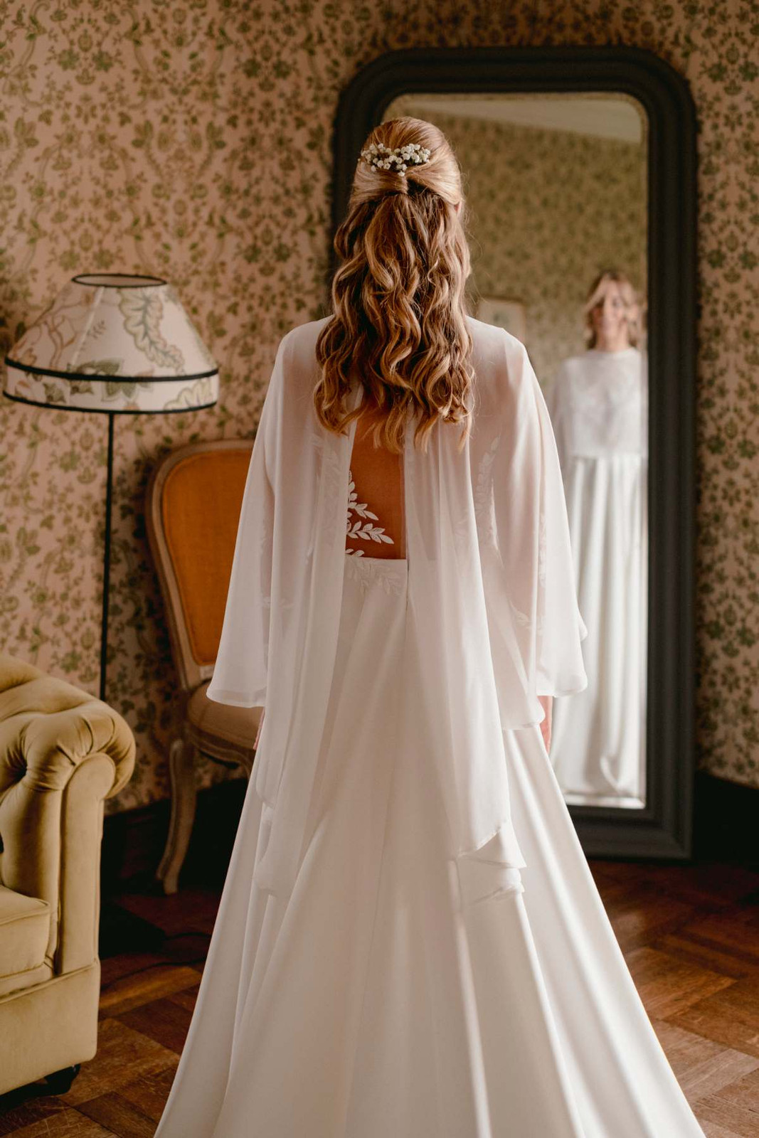 Back View Full Body Visual Idea Back View Full Body Visual Idea — Winter Wedding Hairstyles 2027