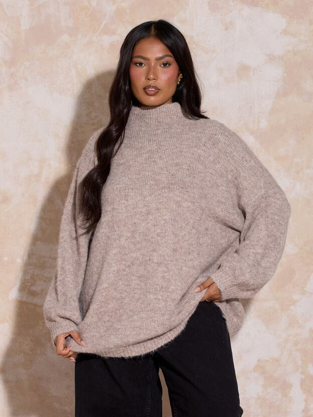 Textured Knit Sweater with Fitted Jeans for Casual Comfort Textured Knit Sweater with Fitted Jeans for Casual Comfort — Winter Outfits 2027 for School