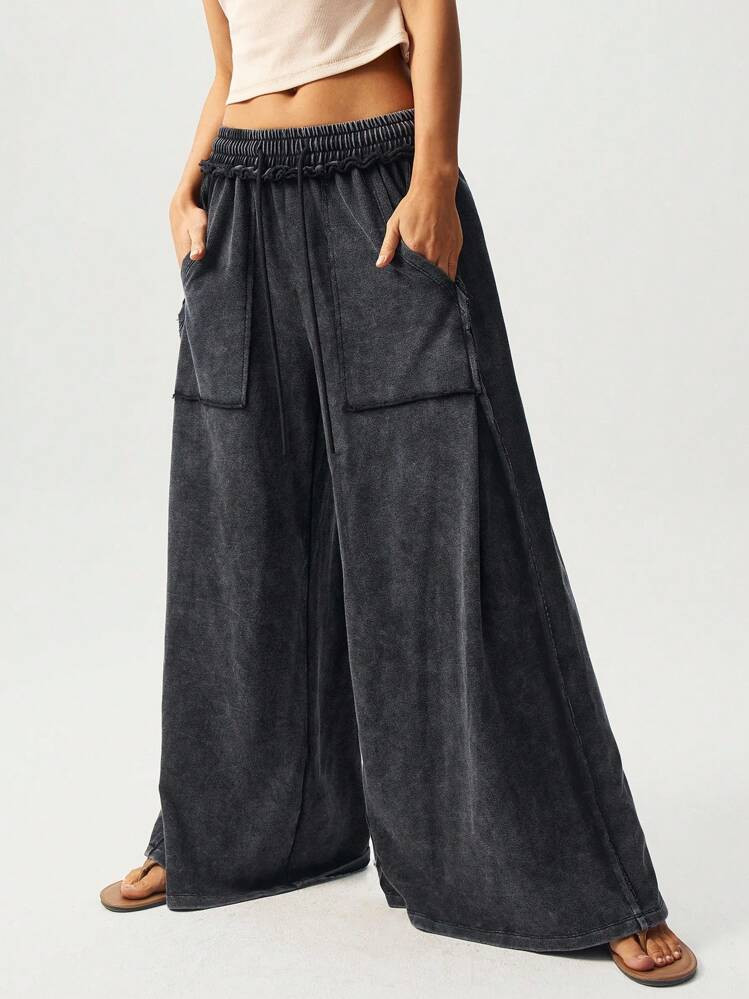 Casual Loungewear Outfit Idea Casual Loungewear Outfit Idea — Free People Outfits 2027
