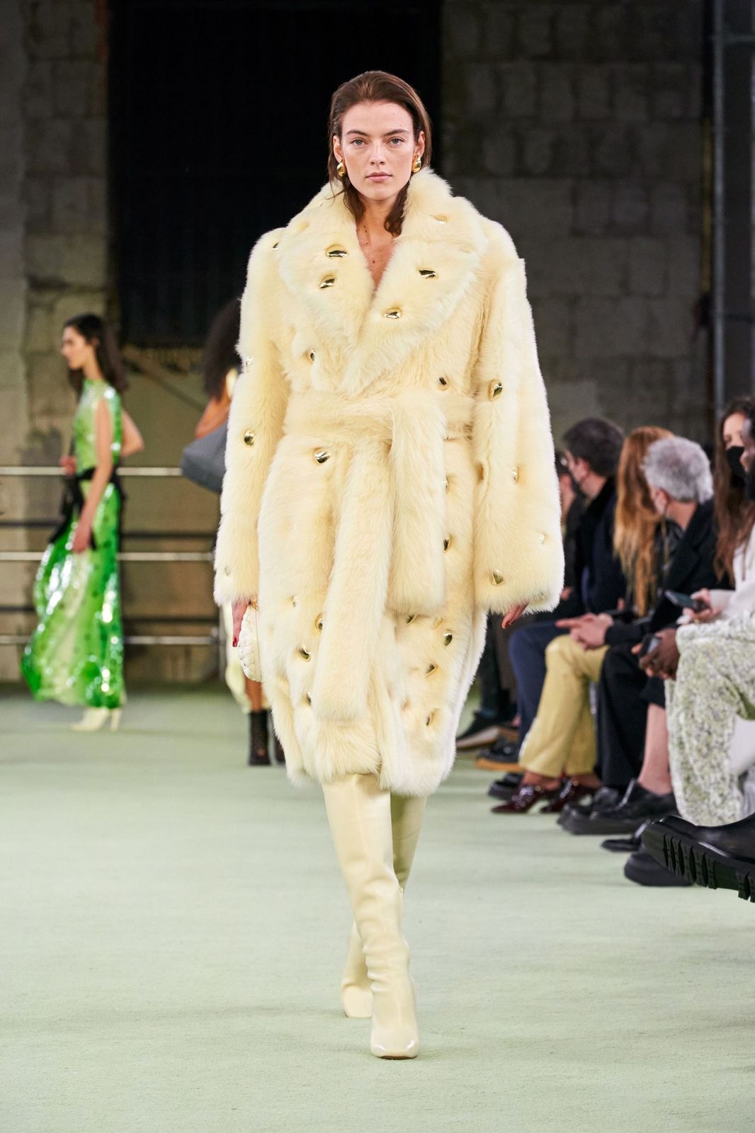 Belted Cream Faux Fur Coat with Matching Boots — Teddy Coat Outfits 2027