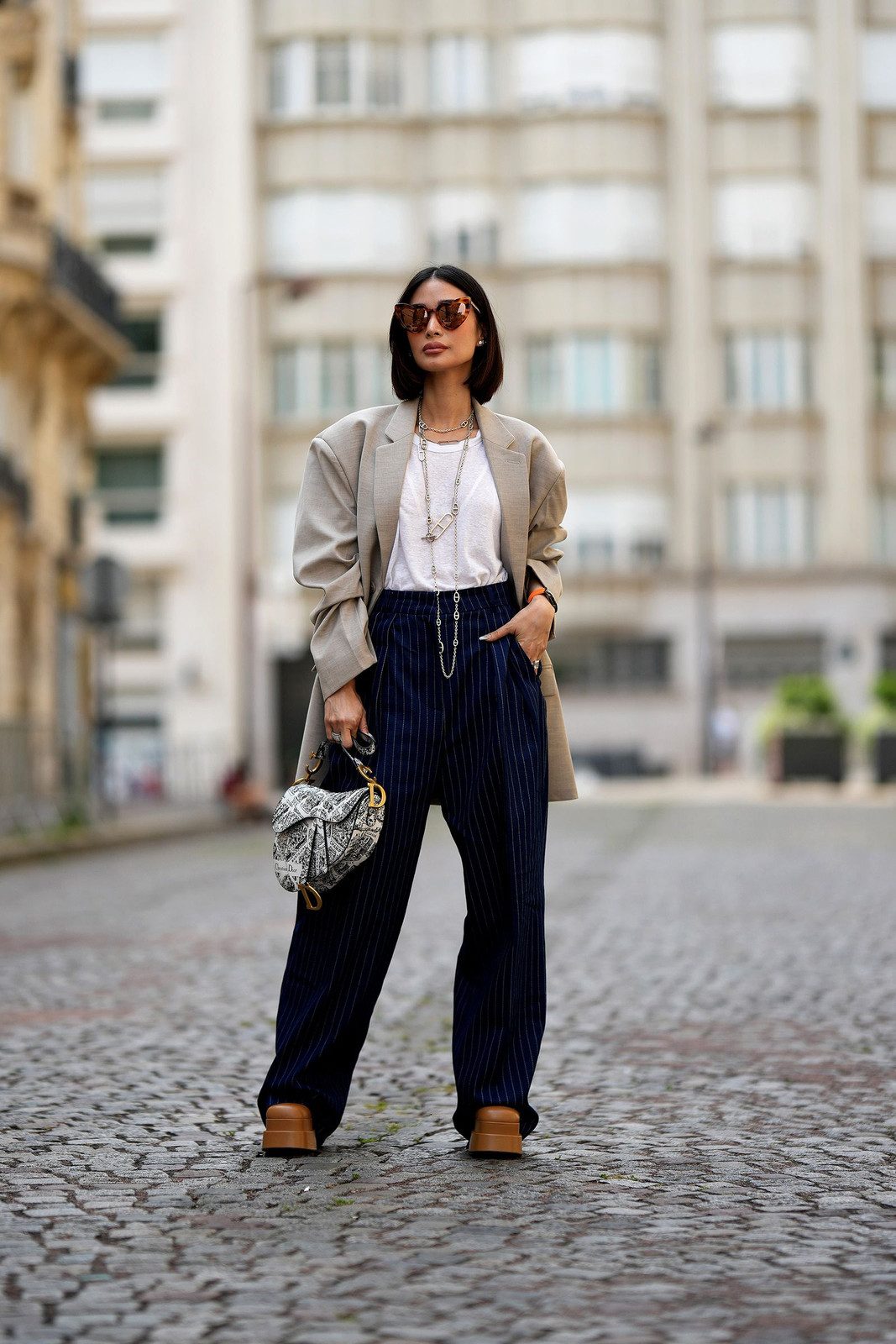Smart Casual Comfort: Navy Pinstripe Pants with Oversized Blazer and T-shirt Smart Casual Comfort: Navy Pinstripe Pants with Oversized Blazer and T-shirt — Navy Blue Wide Leg Pants Outfits 2027
