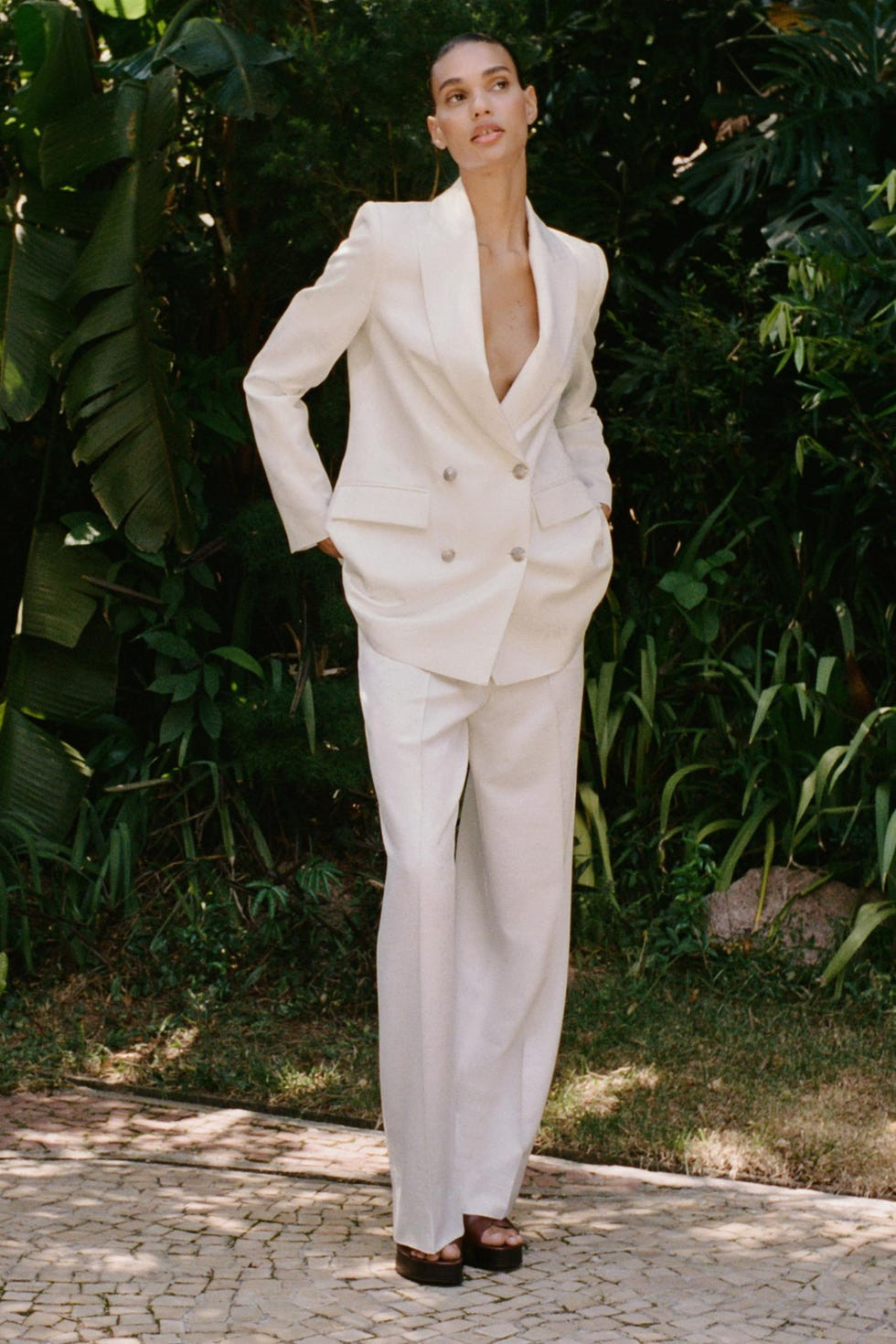 Monochromatic Chic: The White Linen-Blend Suit Monochromatic Chic: The White Linen-Blend Suit — Mothers Day Outfits 2027