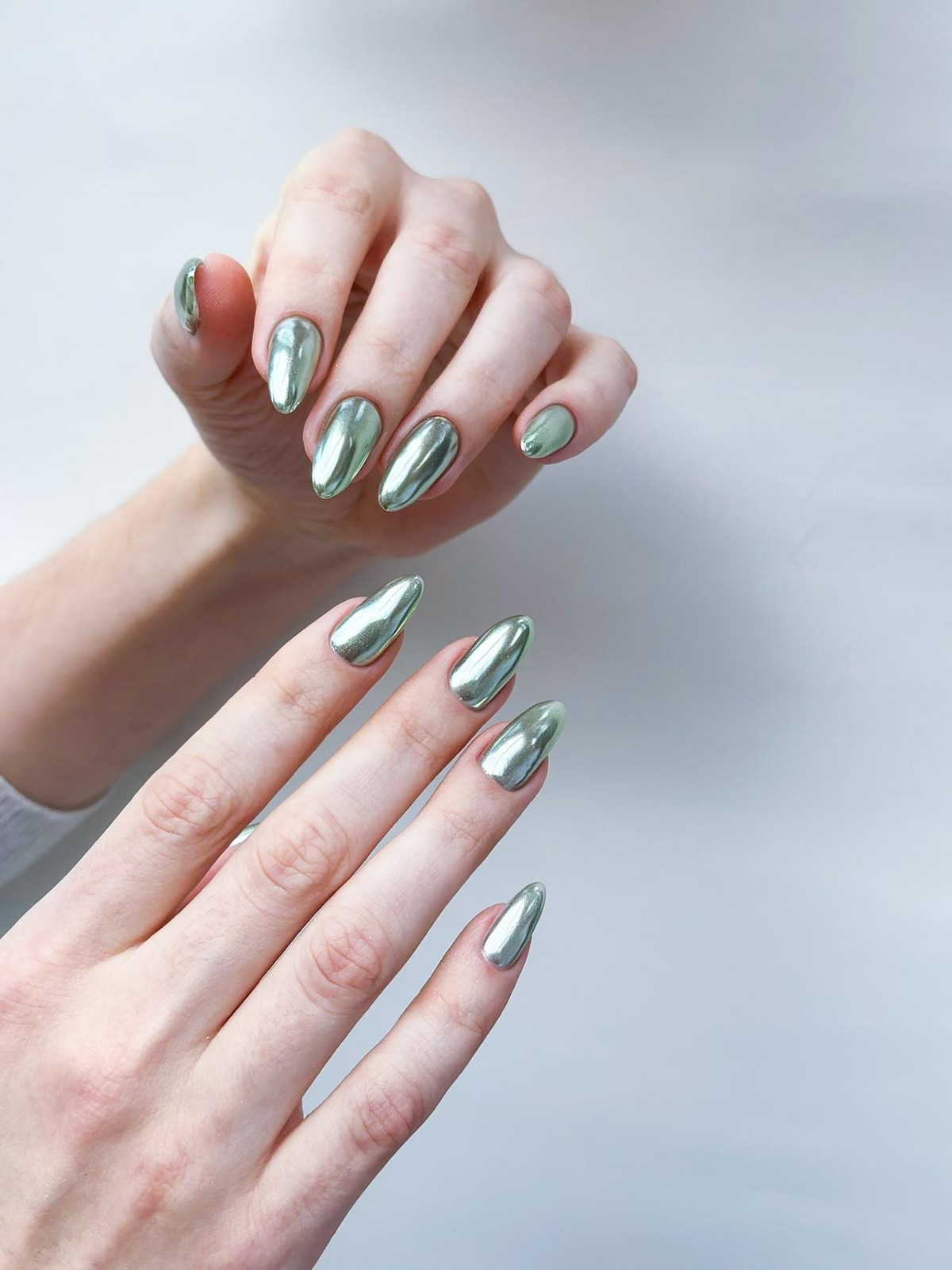 Silver Chrome Almond Nails Silver Chrome Almond Nails — Bridesmaid Nails 2027