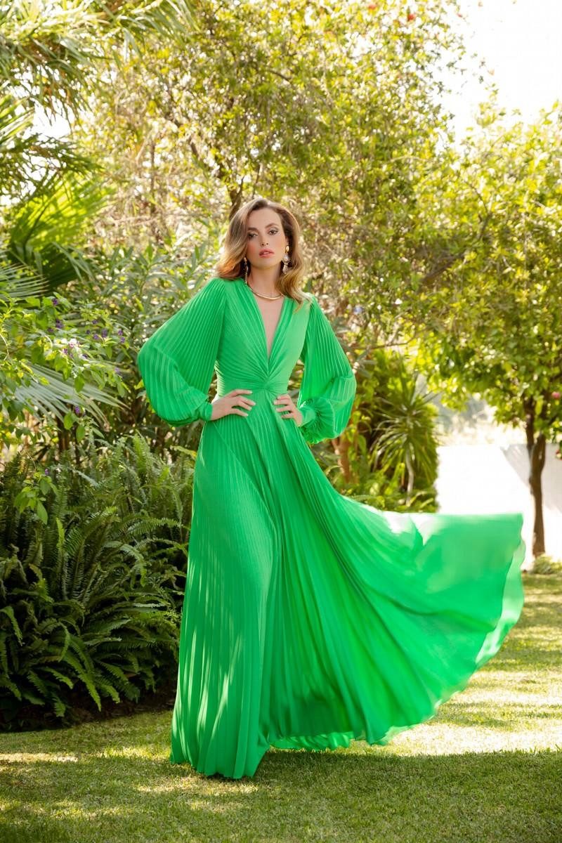 Bright Green Pleated Maxi Dress with Dramatic Flow Bright Green Pleated Maxi Dress with Dramatic Flow — Pleated Dress 2027