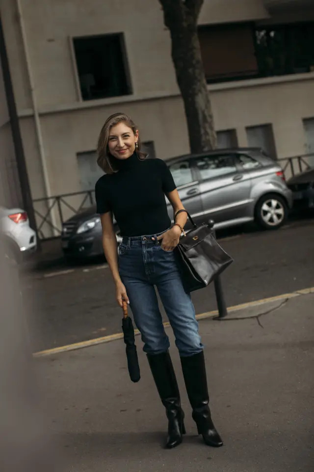 Classic Comfort: Black Boots and Turtleneck Classic Comfort: Black Boots and Turtleneck — Skinny Jeans Outfits 2027