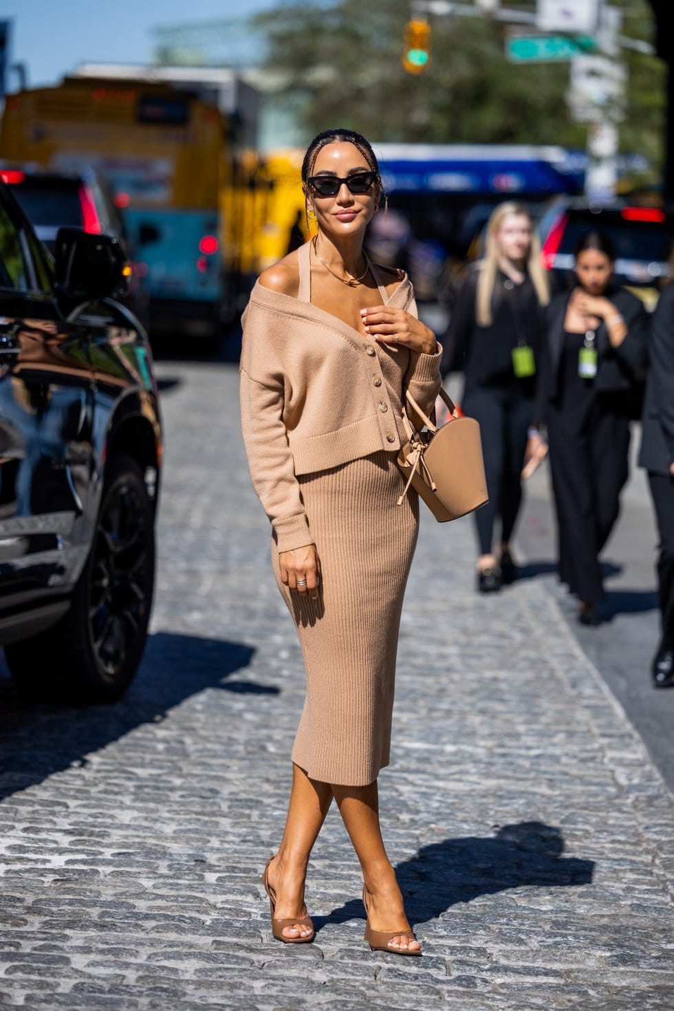 Tan Heeled Sandals Outfit Idea Tan Heeled Sandals Outfit Idea — Fall Outfits 2026