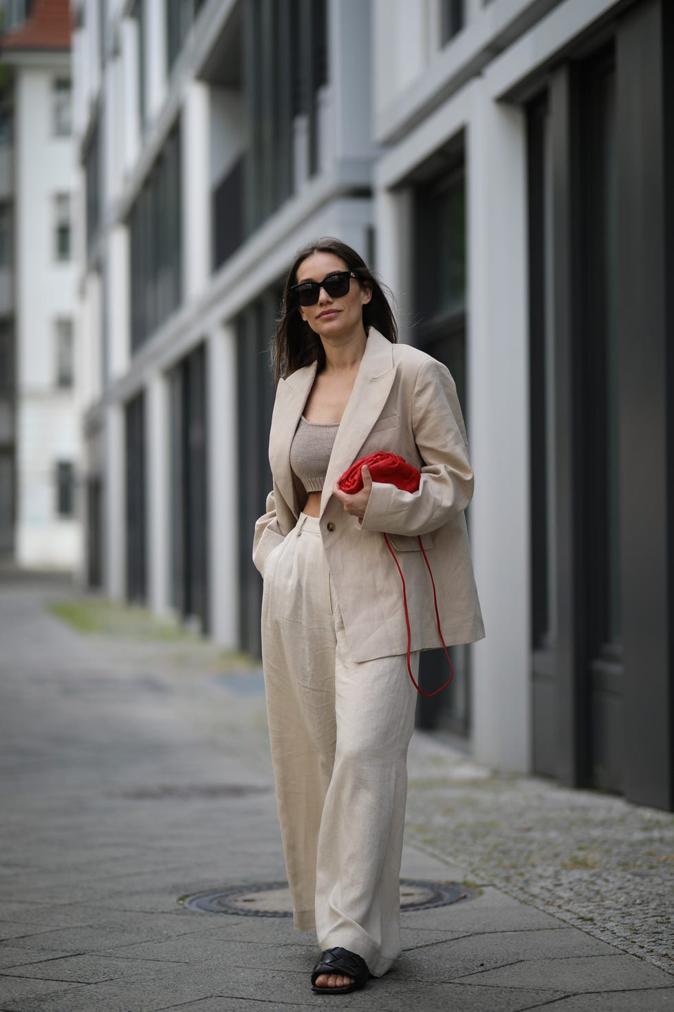 Chic Cream Linen Set with a Pop of Red Chic Cream Linen Set with a Pop of Red — Cream Outfits 2027