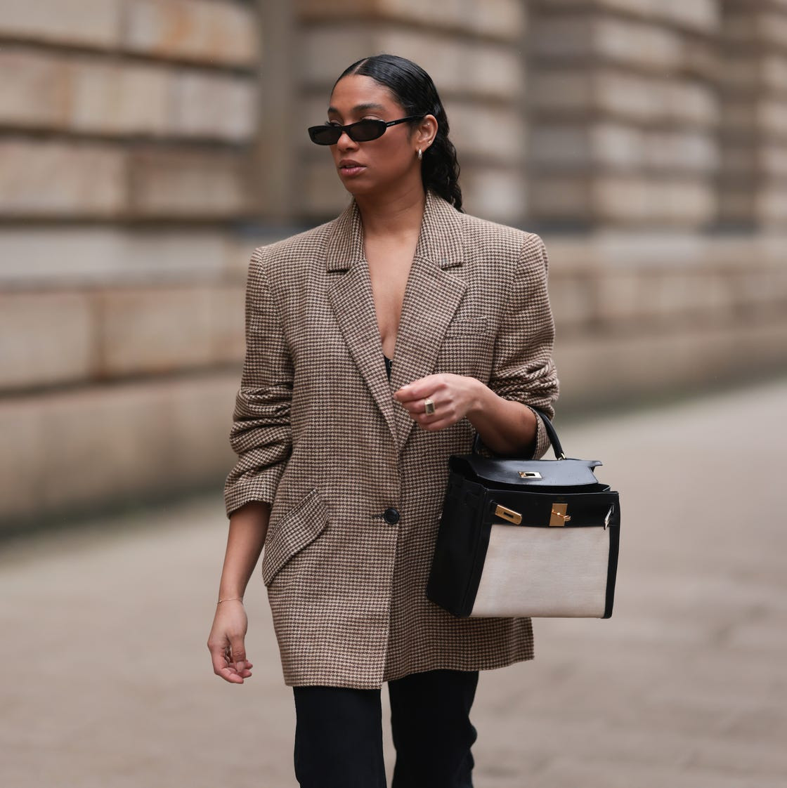 Slicked Black Wet Look — Rainy Day Hairstyles 2027