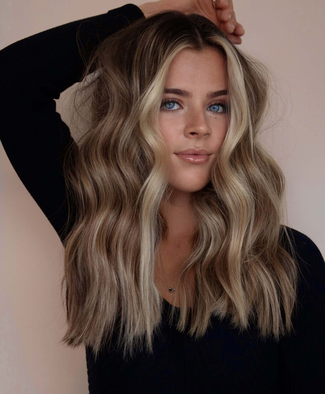 Ash Blonde With Striking Platinum Highlights Ash Blonde With Striking Platinum Highlights — Beach Blonde Hair 2027