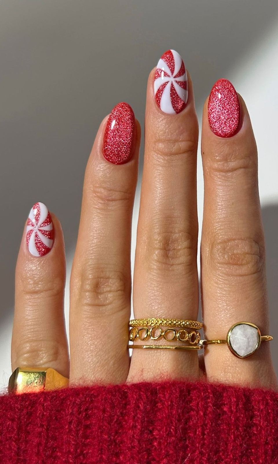 Christmas Holiday Visual Idea Christmas Holiday Visual Idea — Glitter Christmas Nails 2026