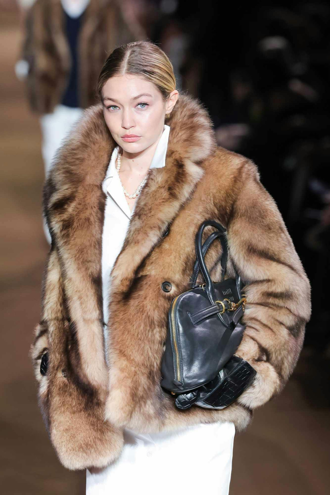 Voluminous Elegance: Fur Coat with Pearl Necklace Voluminous Elegance: Fur Coat with Pearl Necklace — Mob Wife Outfits 2027