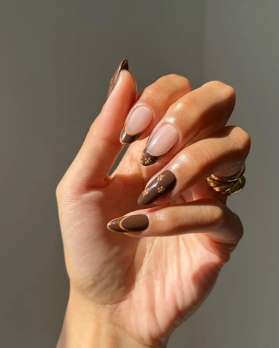 The Single Detail A Reader Notices First Visual Idea — Fall to Winter Nails 2026