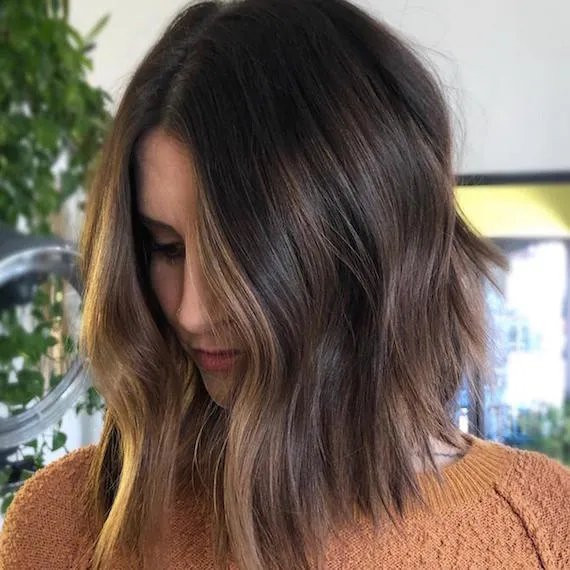 Dark Brown Warm Blonde Balayage Lob Dark Brown Warm Blonde Balayage Lob — Balayage on Thin Hair 2027