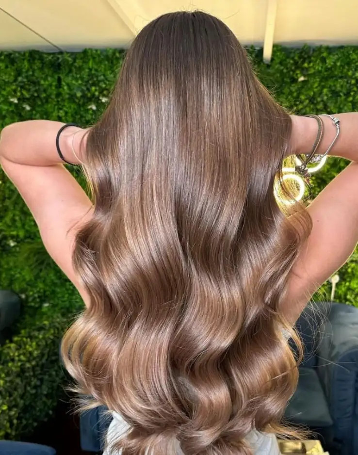 Mid-Back Wavy With Rich Dimension Mid-Back Wavy With Rich Dimension — Dark Blonde Hair 2027