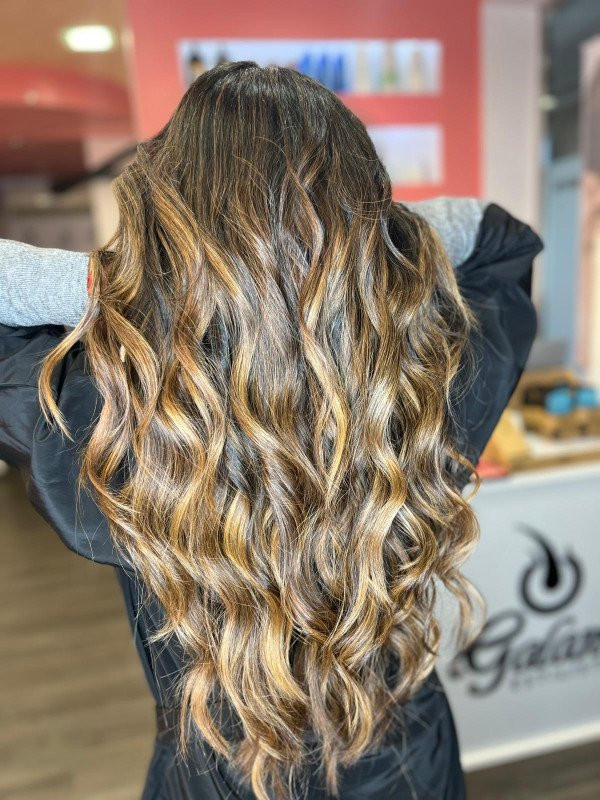 Caramel And Honey Blonde Balayage Visual Idea Caramel And Honey Blonde Balayage Visual Idea — Candlelit Brunette 2027