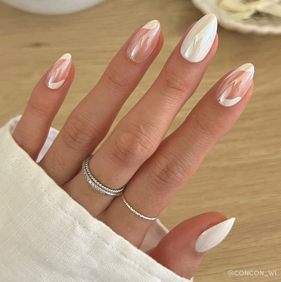 Medium Chrome Tips with White Lines Medium Chrome Tips with White Lines — Almond Press On Nails 2027