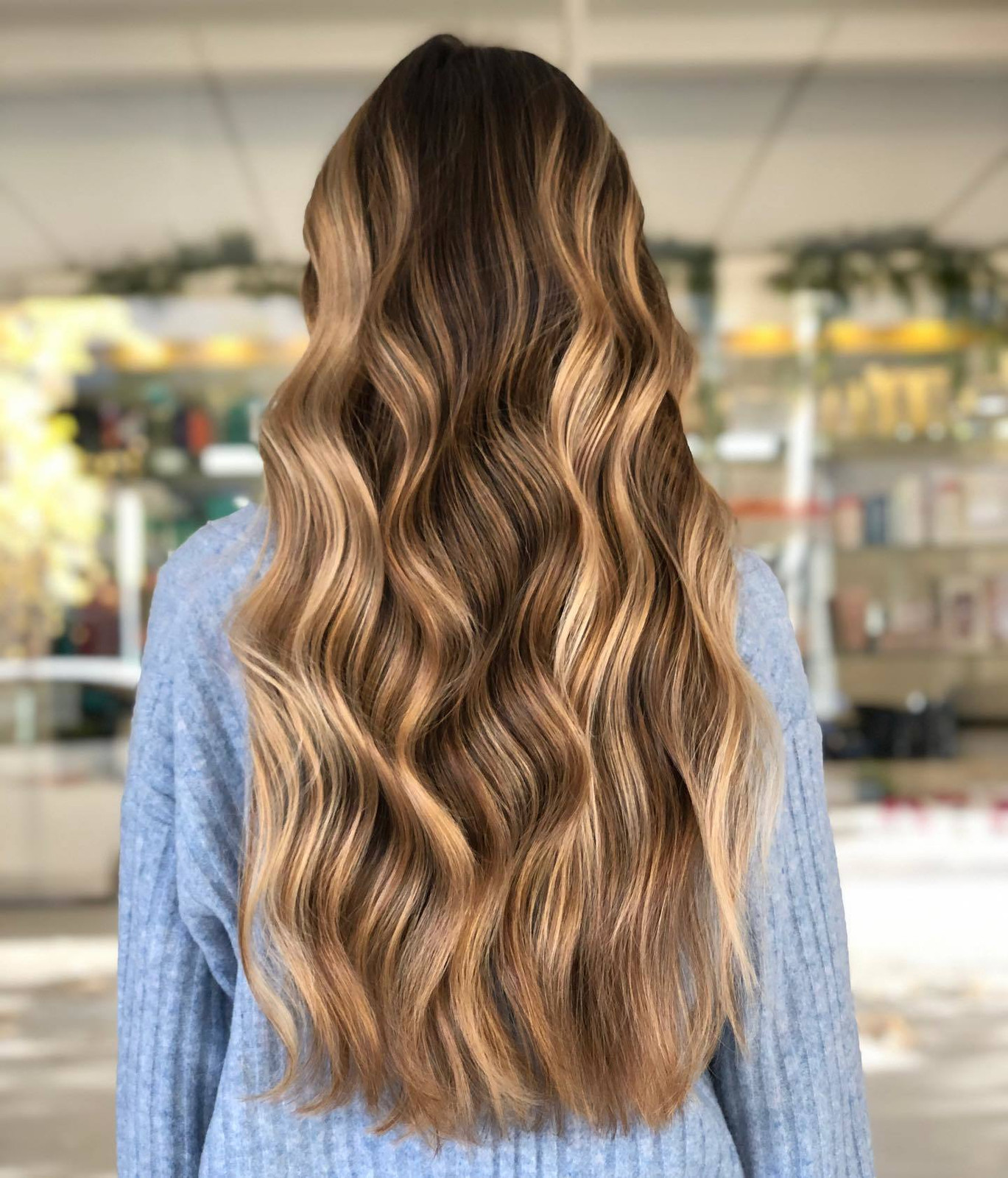 Mid-Back Visual Idea Mid-Back Visual Idea — Summer Balayage 2027