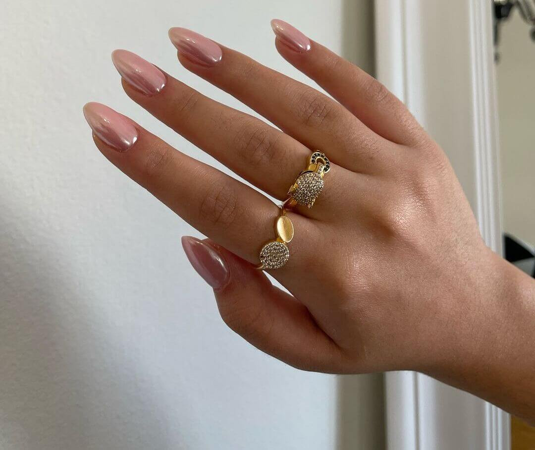 Pearlescent Pink Almond Nails with Rhinestones Pearlescent Pink Almond Nails with Rhinestones — Bridesmaid Nails Pink 2027