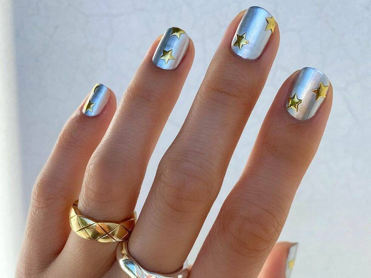 Short Square Metallic Chrome Gold Stars Short Square Metallic Chrome Gold Stars — Abstract Nails 2027