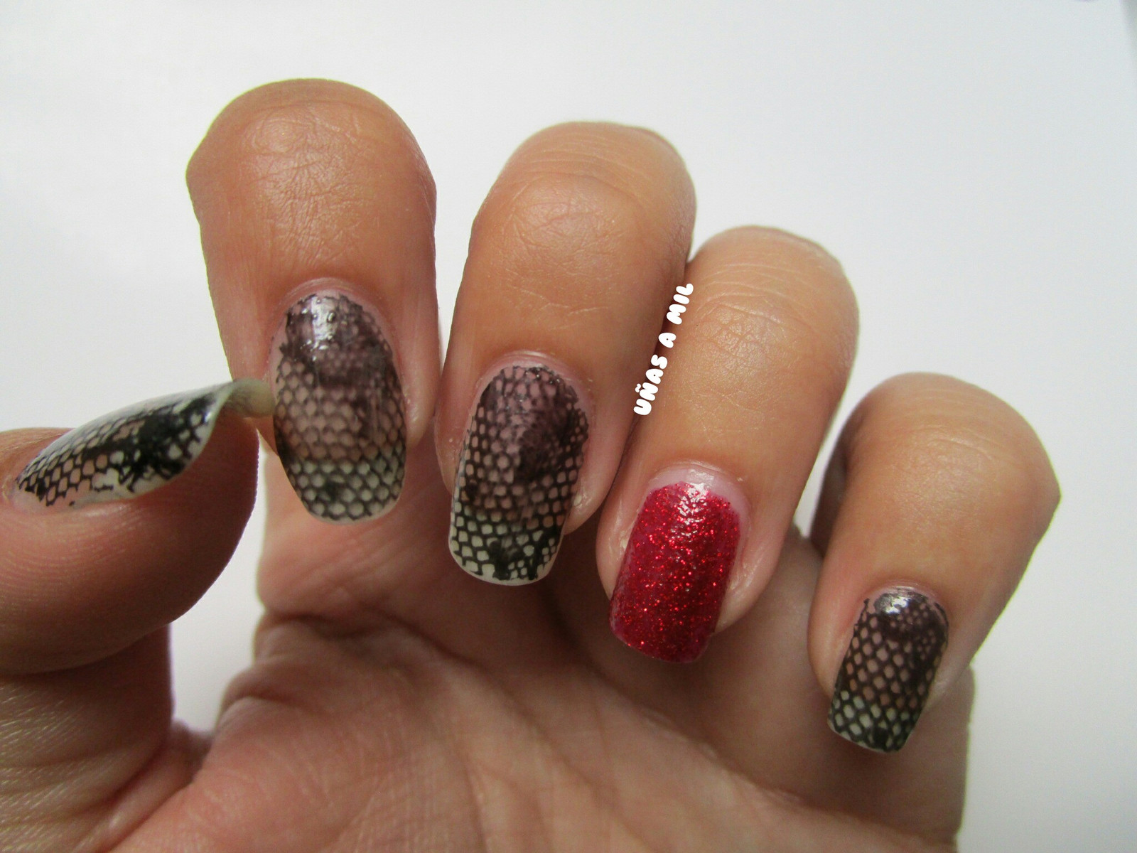 Visual Idea — With The Fingers Slightly Curled Visual Idea — With The Fingers Slightly Curled — Lace Nails 2027