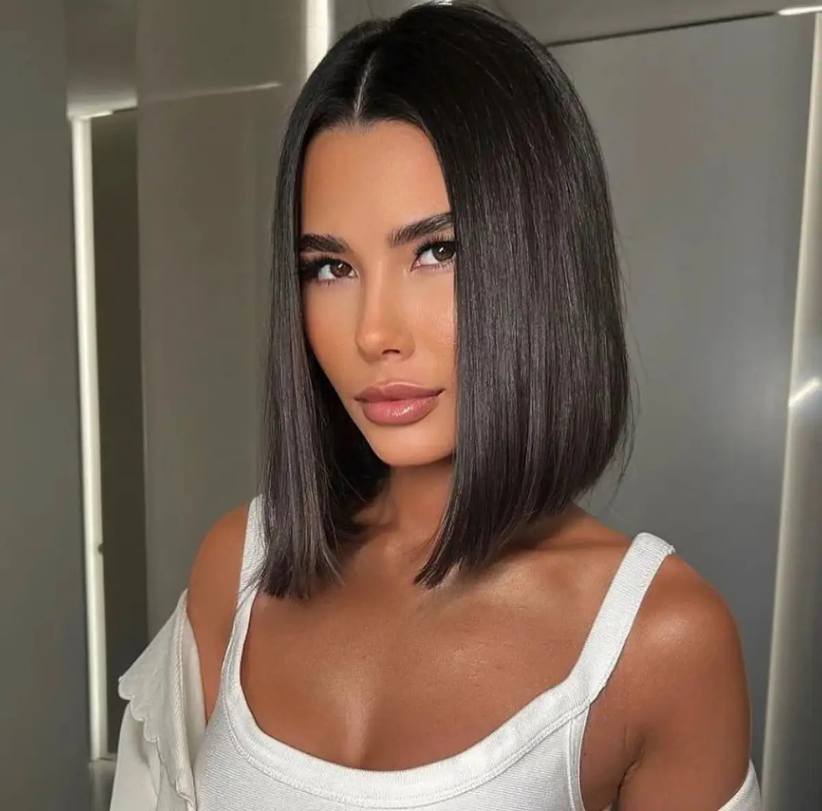 Mid-Back Dark Brown Long Layers Mid-Back Dark Brown Long Layers — Medium Haircuts 2027