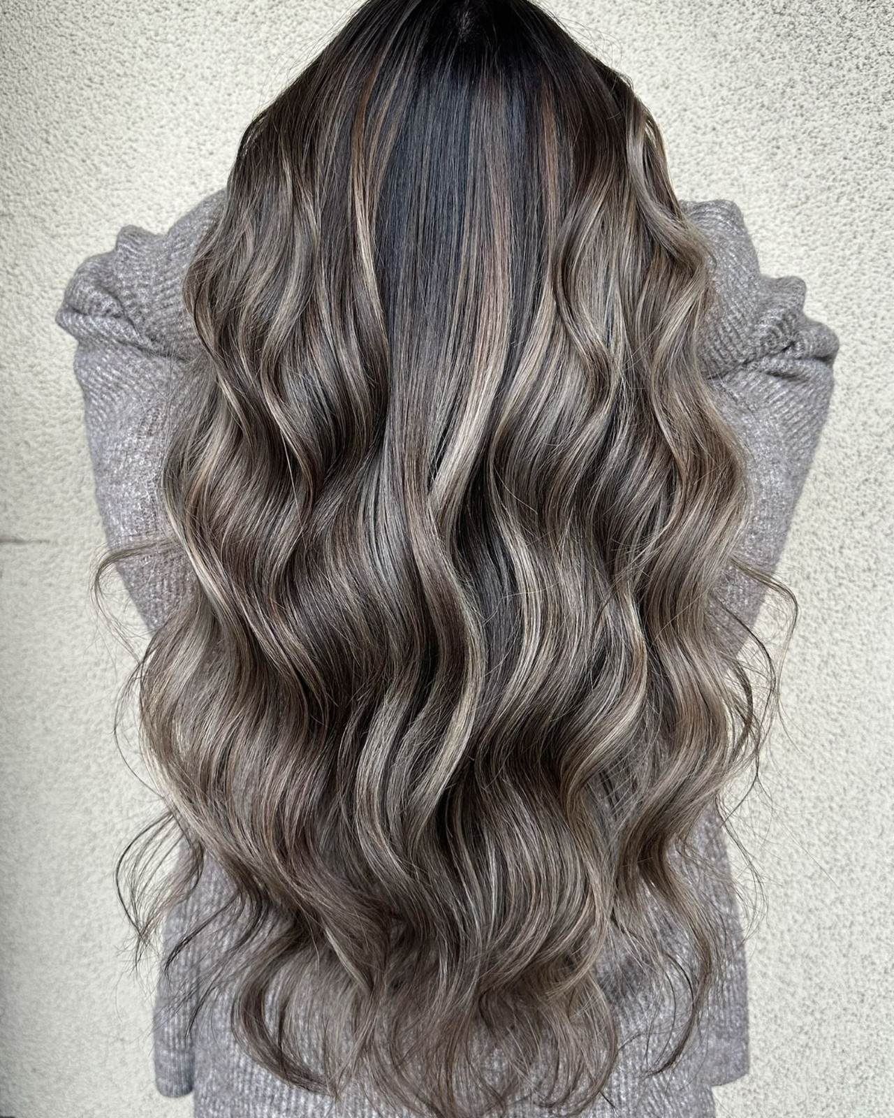 Loose Waves Visual Idea — Highlights on Dark Hair 2027