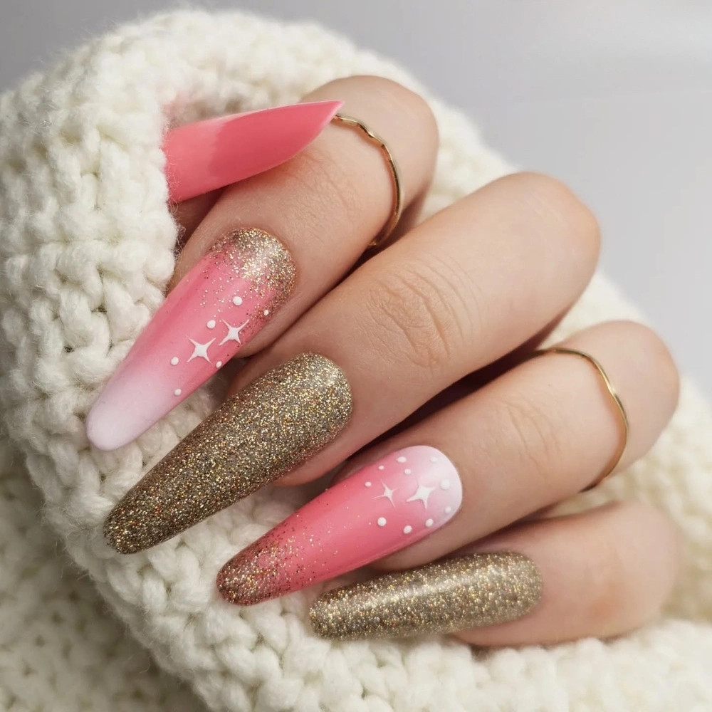 Nude Gold Glitter Snowflake Nails Nude Gold Glitter Snowflake Nails — Winter Glitter Nails 2027