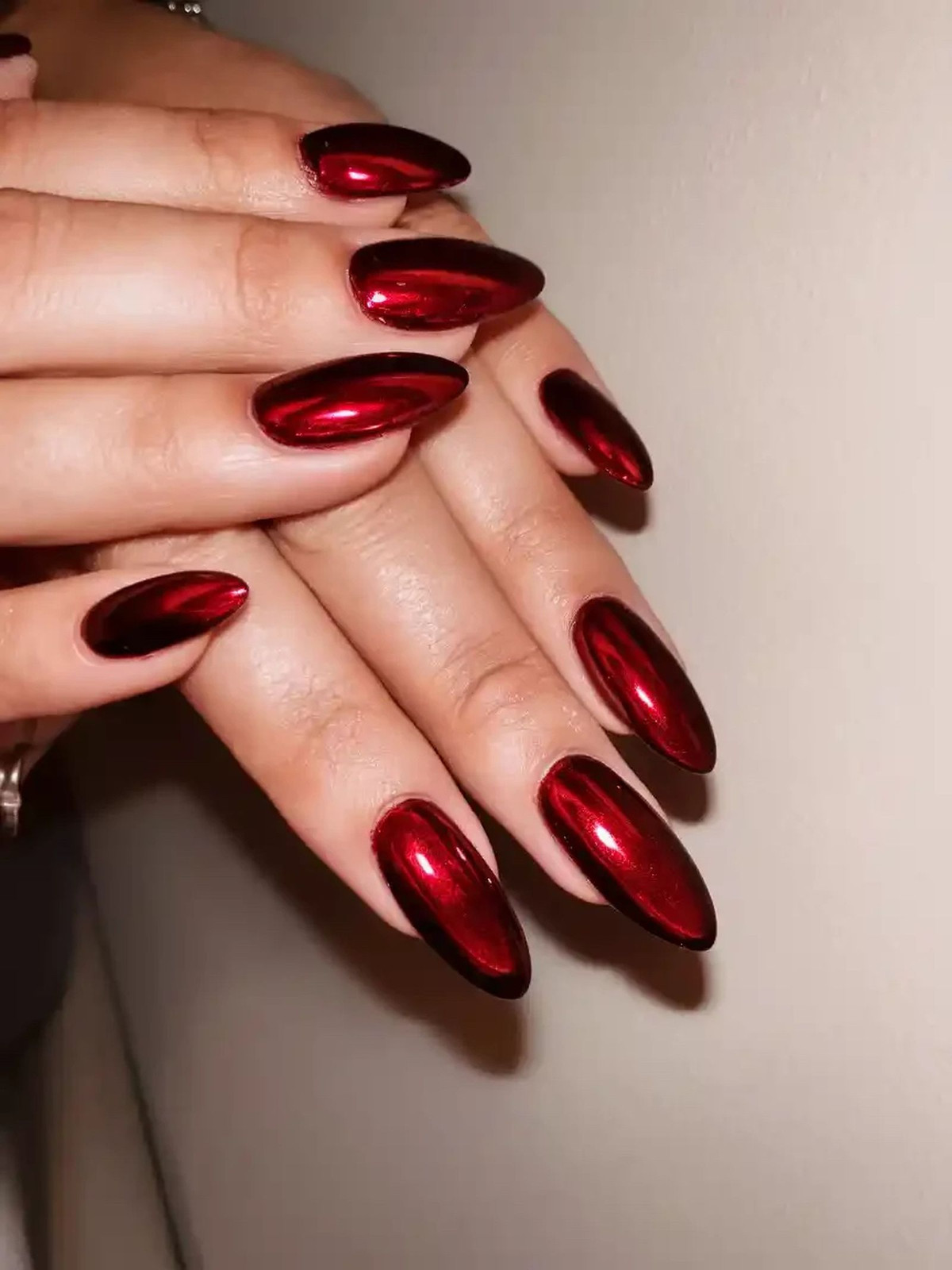 Intense Red Chrome Oval Nails Intense Red Chrome Oval Nails — Red Chrome Nails 2027