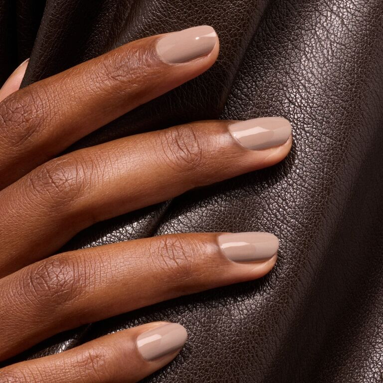 Light Taupe-Beige Glossy Squares Light Taupe-Beige Glossy Squares — Beige Nails 2027