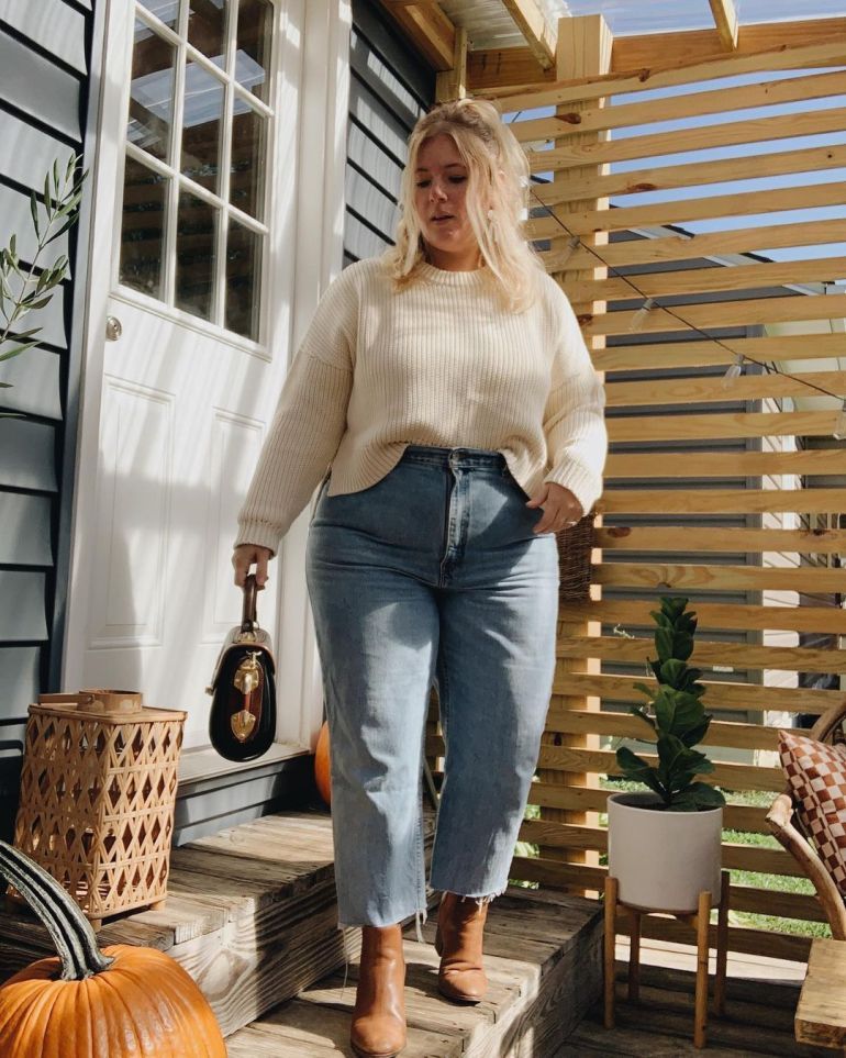 Cream Ribbed Sweater with Light Blue Straight-Leg Jeans Cream Ribbed Sweater with Light Blue Straight-Leg Jeans — Everyday Outfits 2027