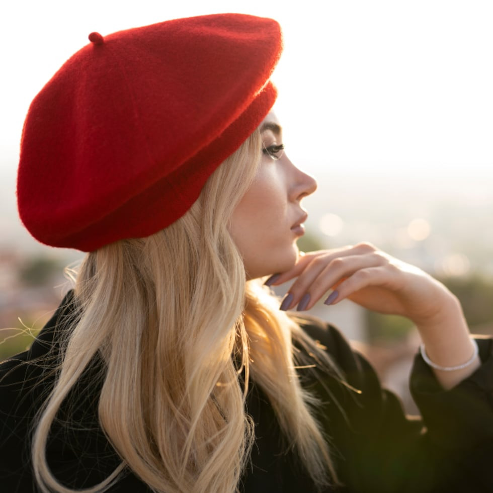 Striking Contrast: Red Beret with Black Coat Striking Contrast: Red Beret with Black Coat — Beret Outfits 2027