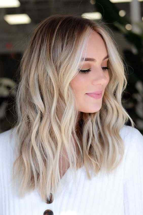 Face-Framing Layers Visual Idea — Golden Blonde 2027
