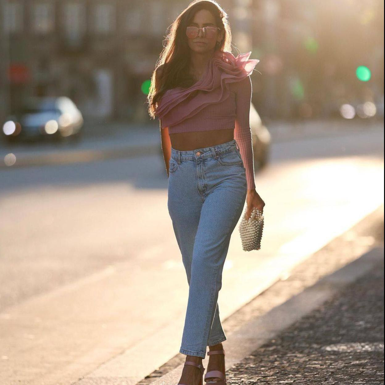 Pink Ruffled Shoulder Top with High-Waisted Jeans for a Stylish Day Out Pink Ruffled Shoulder Top with High-Waisted Jeans for a Stylish Day Out — Ruffle Top Outfits 2027