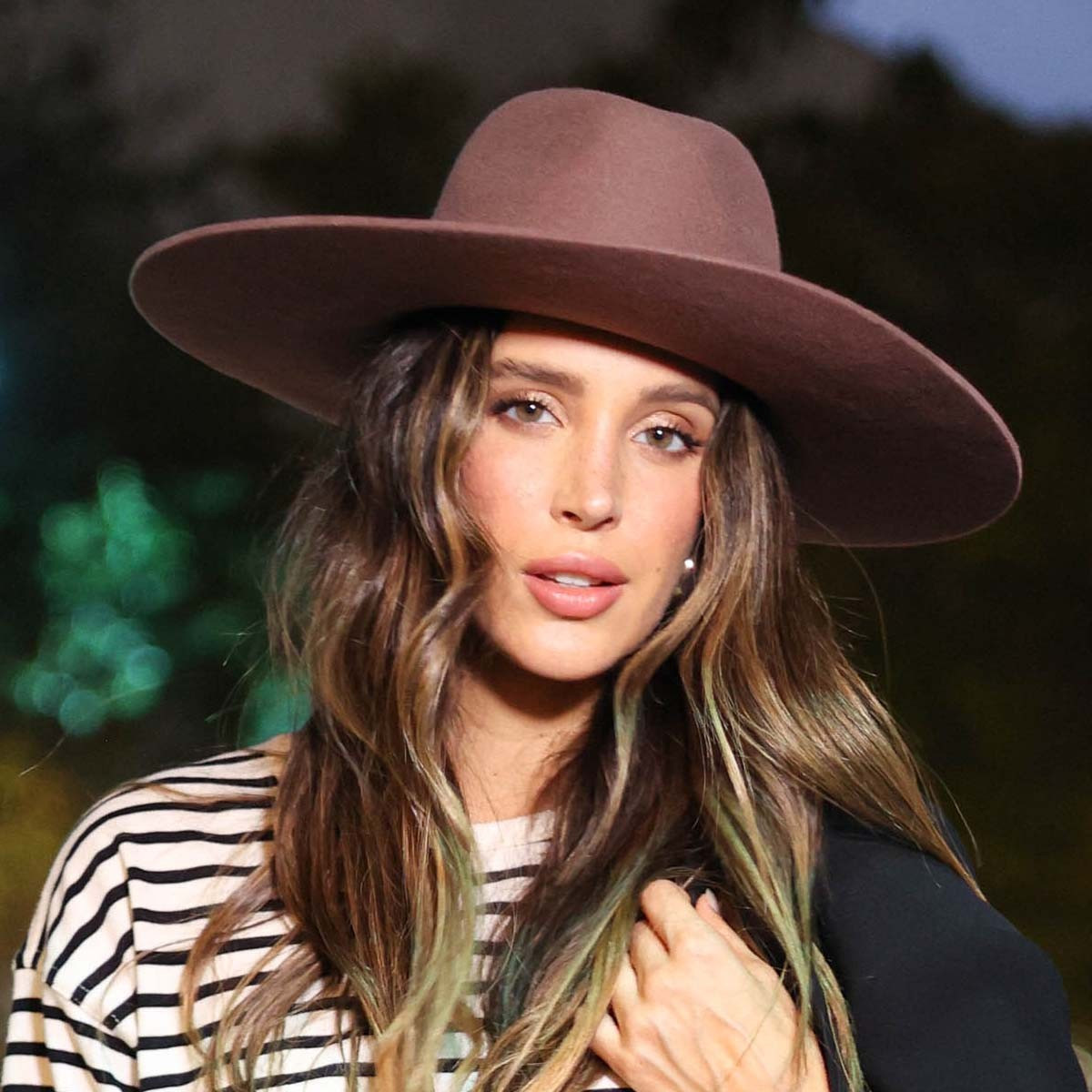 Striped Top and Jacket with a Brown Wide-Brim Hat Striped Top and Jacket with a Brown Wide-Brim Hat — Cowboy Hat Outfits 2027