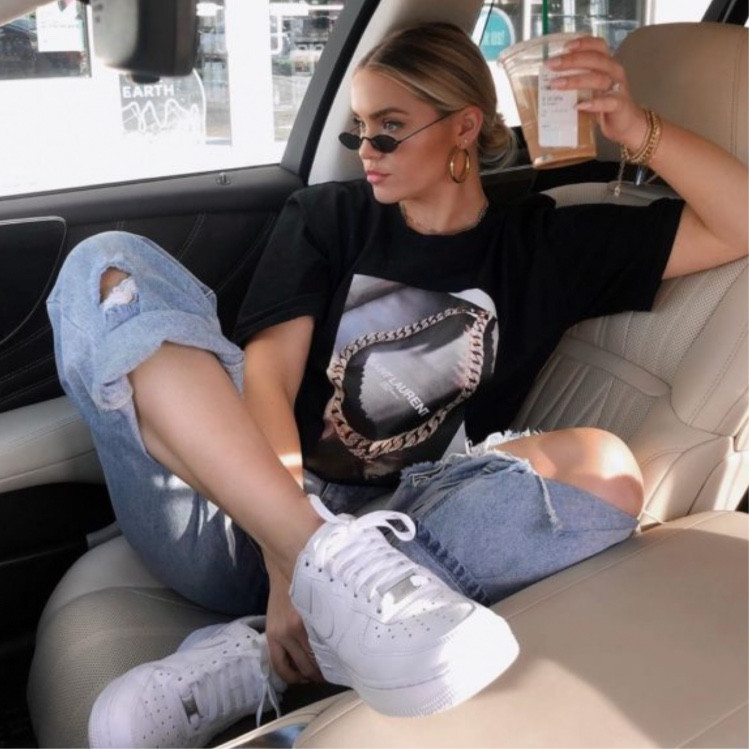 Graphic T-Shirt and Distressed Jeans for a Relaxed Valentine's Vibe — Casual Valentines Outfits 2027