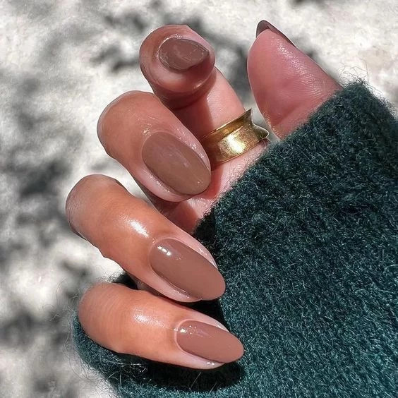 Solid Color Medium Warm Brown Glossy Almonds — Espresso Nails 2027