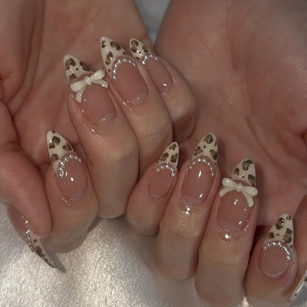 Leopard French Stilettos with White Bows and Rhinestones Leopard French Stilettos with White Bows and Rhinestones — Bow Stiletto Nails 2027