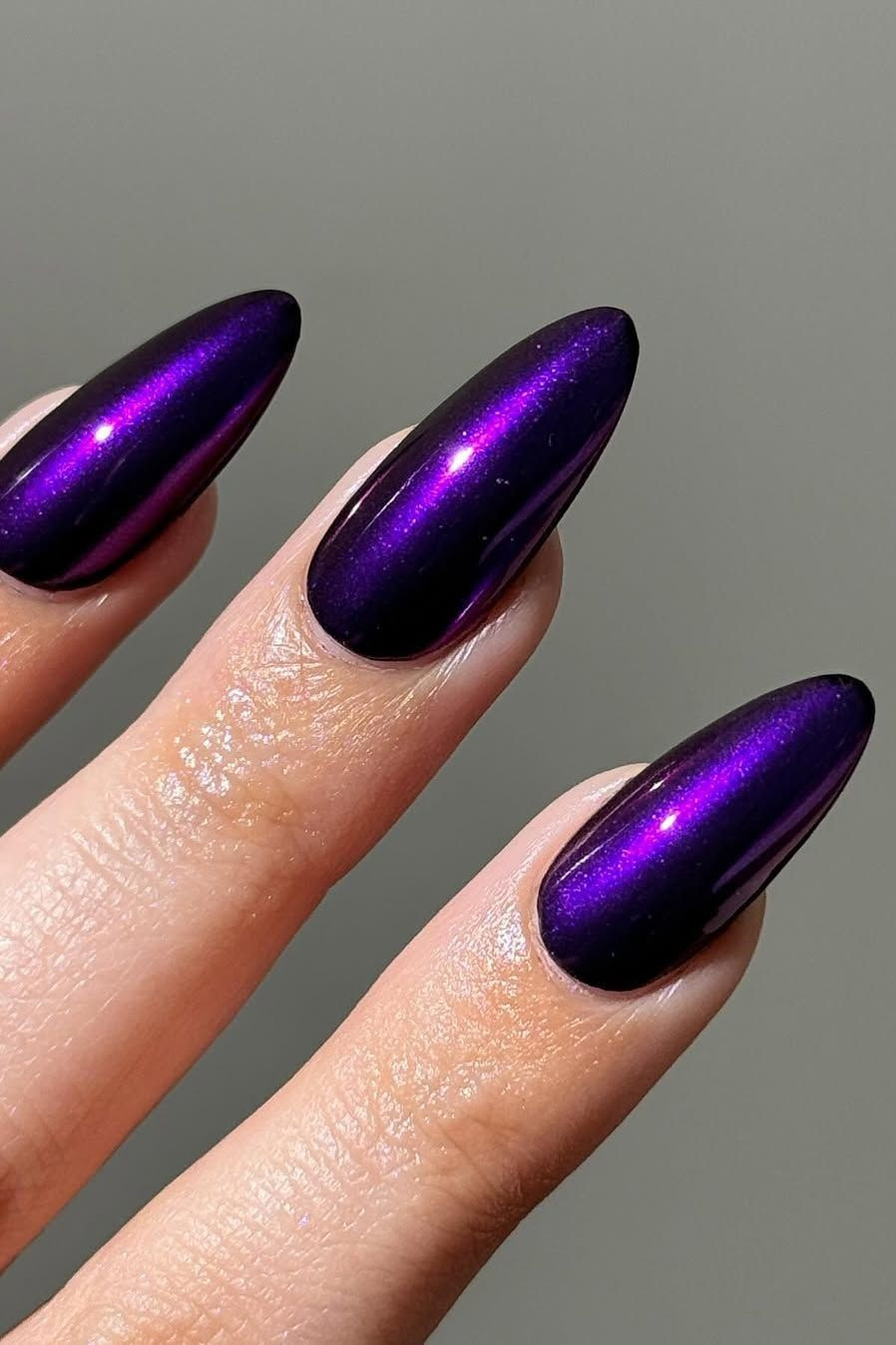 Shimmering Cat-Eye Effect Visual Idea Shimmering Cat-Eye Effect Visual Idea — Dark Nails 2027