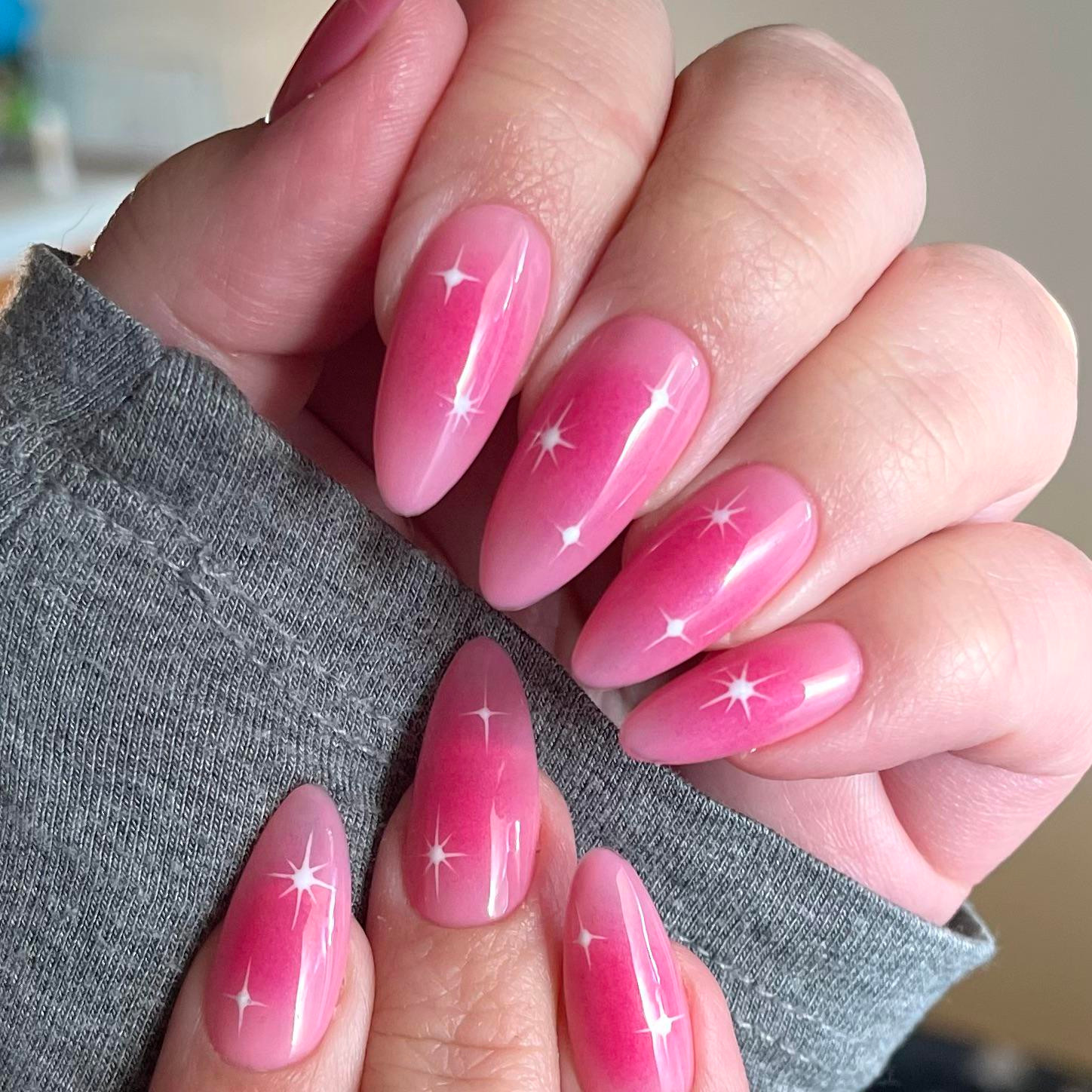 Pink To White Aura Nails With Starbursts — Aura Nails 2027