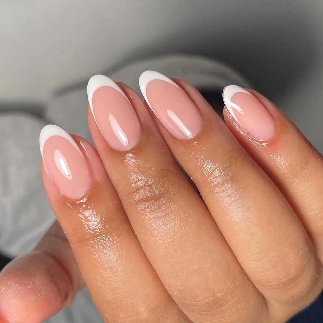 Visual Idea Visual Idea — Winter French Tip Nails 2027