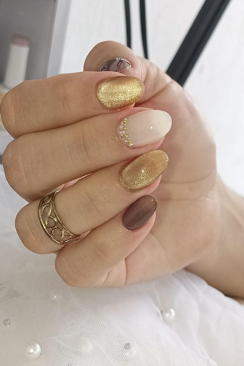 Gold Glitter and Cream Mix Gold Glitter and Cream Mix — Glitter Wedding Nails 2027