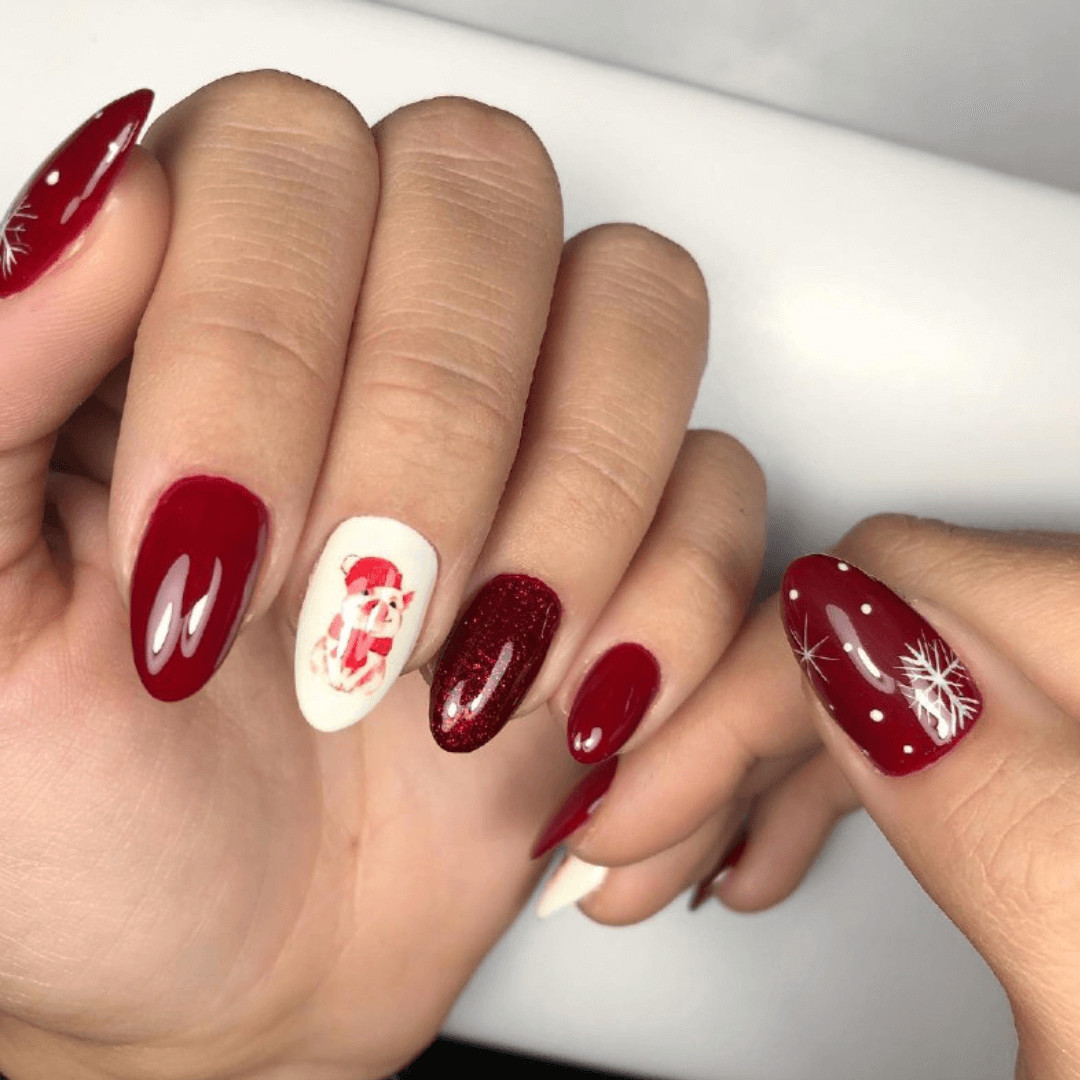 Precise Artwork Smooth Polish Visual Idea Precise Artwork Smooth Polish Visual Idea — Glitter Christmas Nails 2026