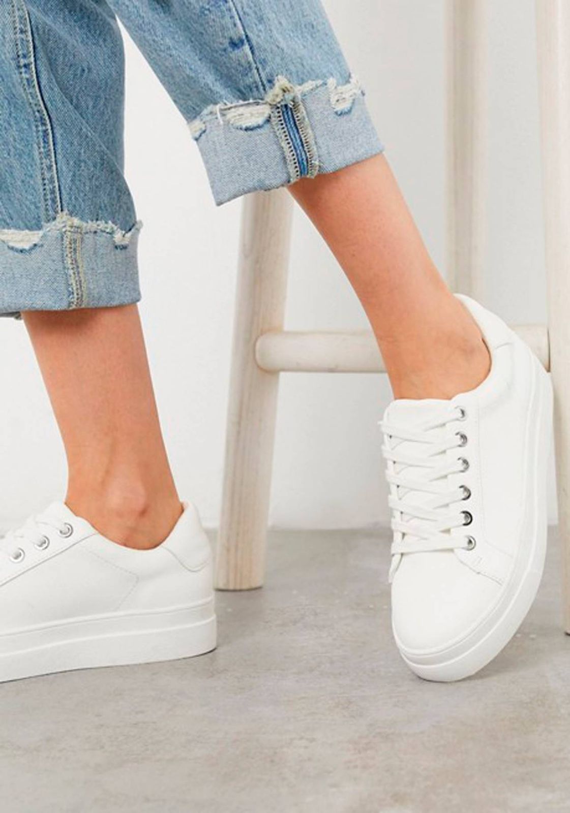 Cuffed Distressed Denim Jeans with White Low-Tops Cuffed Distressed Denim Jeans with White Low-Tops — White Sneakers Outfits 2027