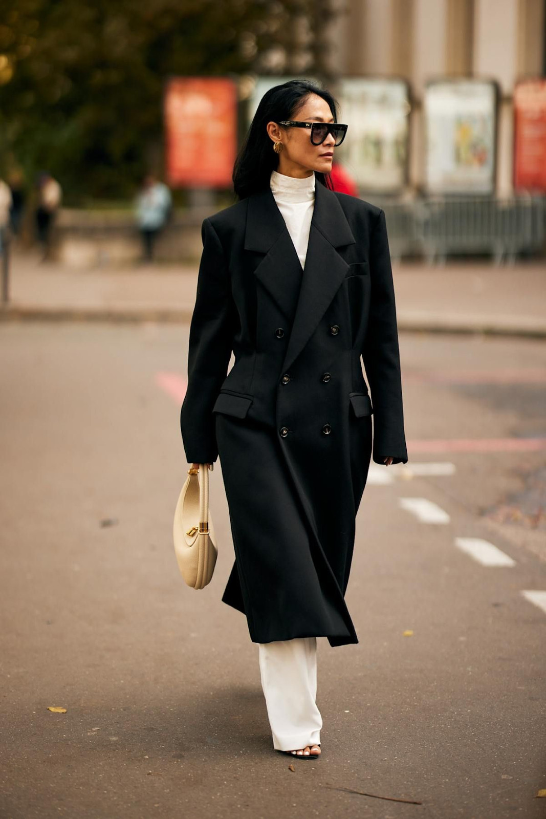 Sharp-Shouldered Black Coat with White for Minimalist Power Sharp-Shouldered Black Coat with White for Minimalist Power — Scandi Outfits 2027