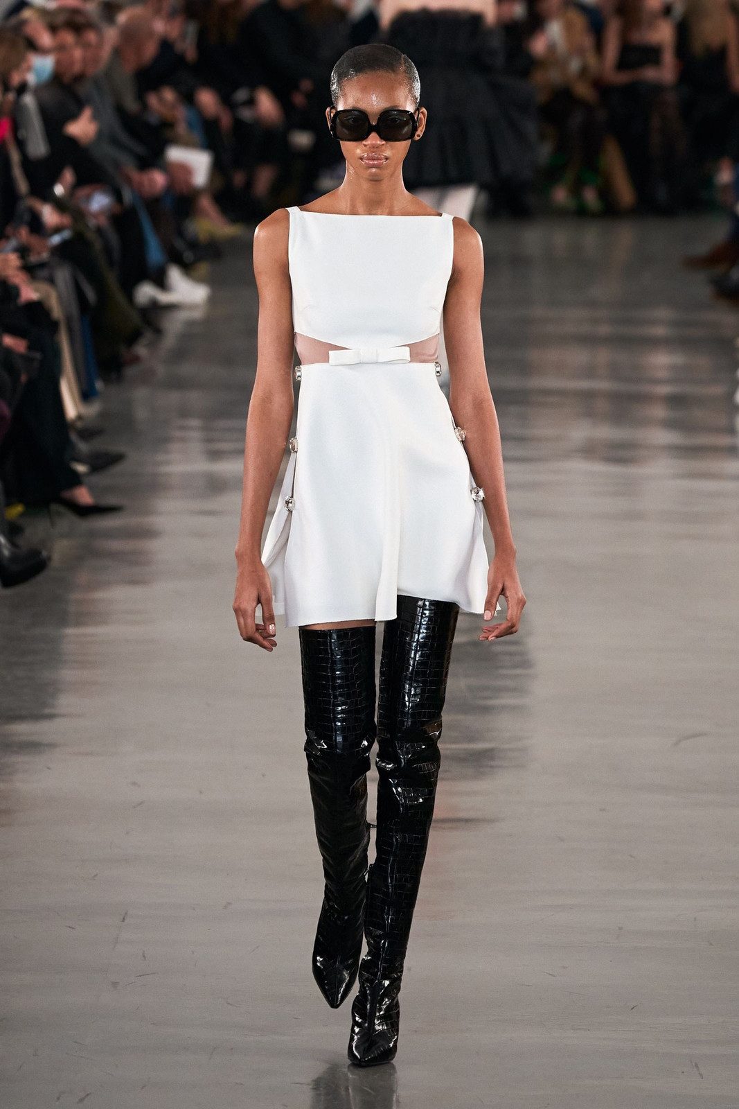Textured Green Dress with Shiny Black Patent Knee-High Boots Textured Green Dress with Shiny Black Patent Knee-High Boots — Dress 2027 with Knee High Boots Outfit