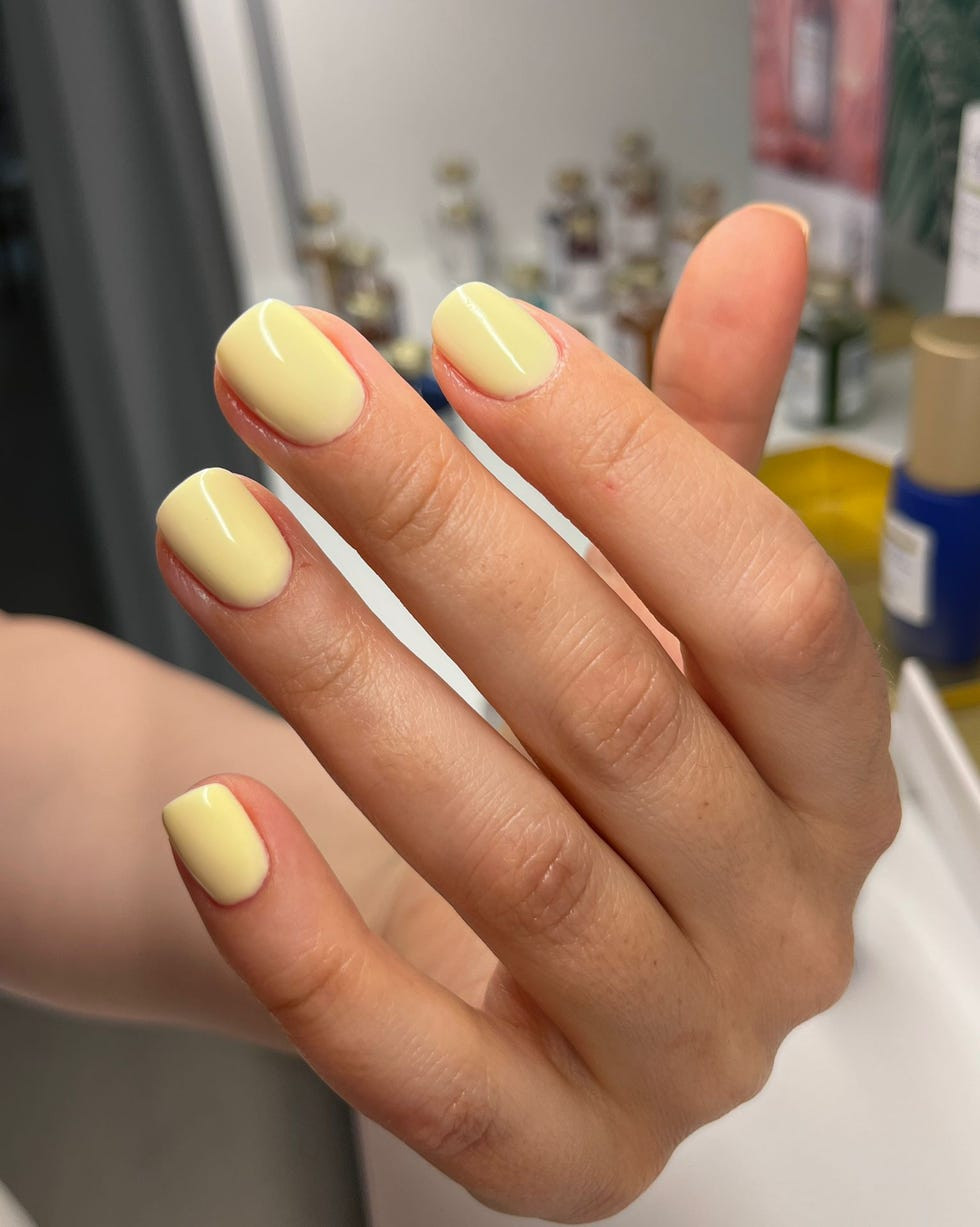 Pale Glossy Yellow Short Oval Nails — The Application Is Neat And Even Pale Glossy Yellow Short Oval Nails — The Application Is Neat And Even — Nails 2027 for Blondes